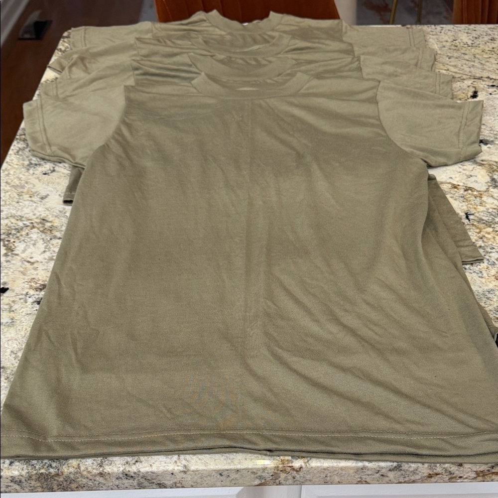 Olive Green Women’s T-Shirt Size Small